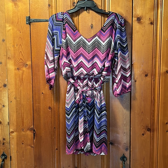 Pattern Dress - Picture 3 of 3